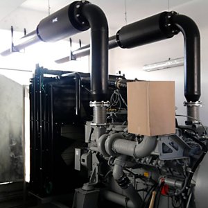 8000 KW lik jeneratör egzoz susturucu