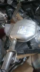 MERCEDES E200 MIDDLE EXHAUST Compressor W210 (1999 - 03)
