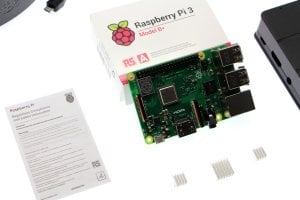 Raspberry Pi 3 Model B+ Kombo Kit - Raspberry Pi 3 Model B+ + Muhafaza Kutusu + Adaptör + SD Kart