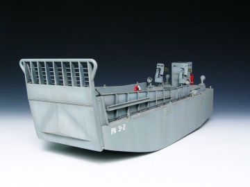 1/35 WWII US Navy LCM(3) Landing craft
