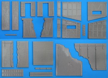 1/35 Shed with Wooden Fence