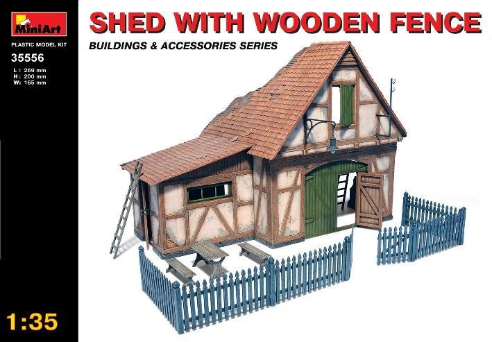 1/35 Shed with Wooden Fence