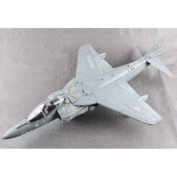1/18 AV-8B Harrier ll (Hazır Model)