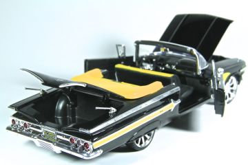 1960 Chevy Impala    Motormax 1:18