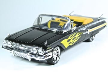 1960 Chevy Impala    Motormax 1:18