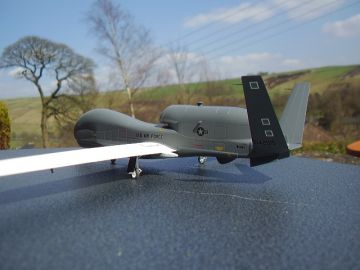 1:72 DRONE RQ-4 GLOBAL HAWK NO.1298