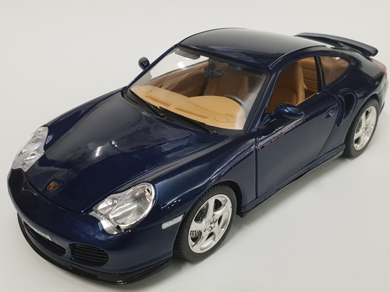 PORSCHE - 911 996 TURBO COUPE 2000 1/18