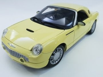 Ford - Thunderbird Showcar 2002 Yellow1:18 -