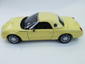 Ford - Thunderbird Showcar 2002 Yellow1:18 -