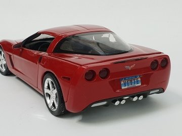 Chevrolet Corvette C6 Coupe 2005 1:18