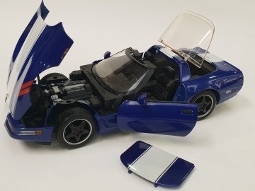 1996 Chevrolet Corvette Grand Sport Coupe 1/18