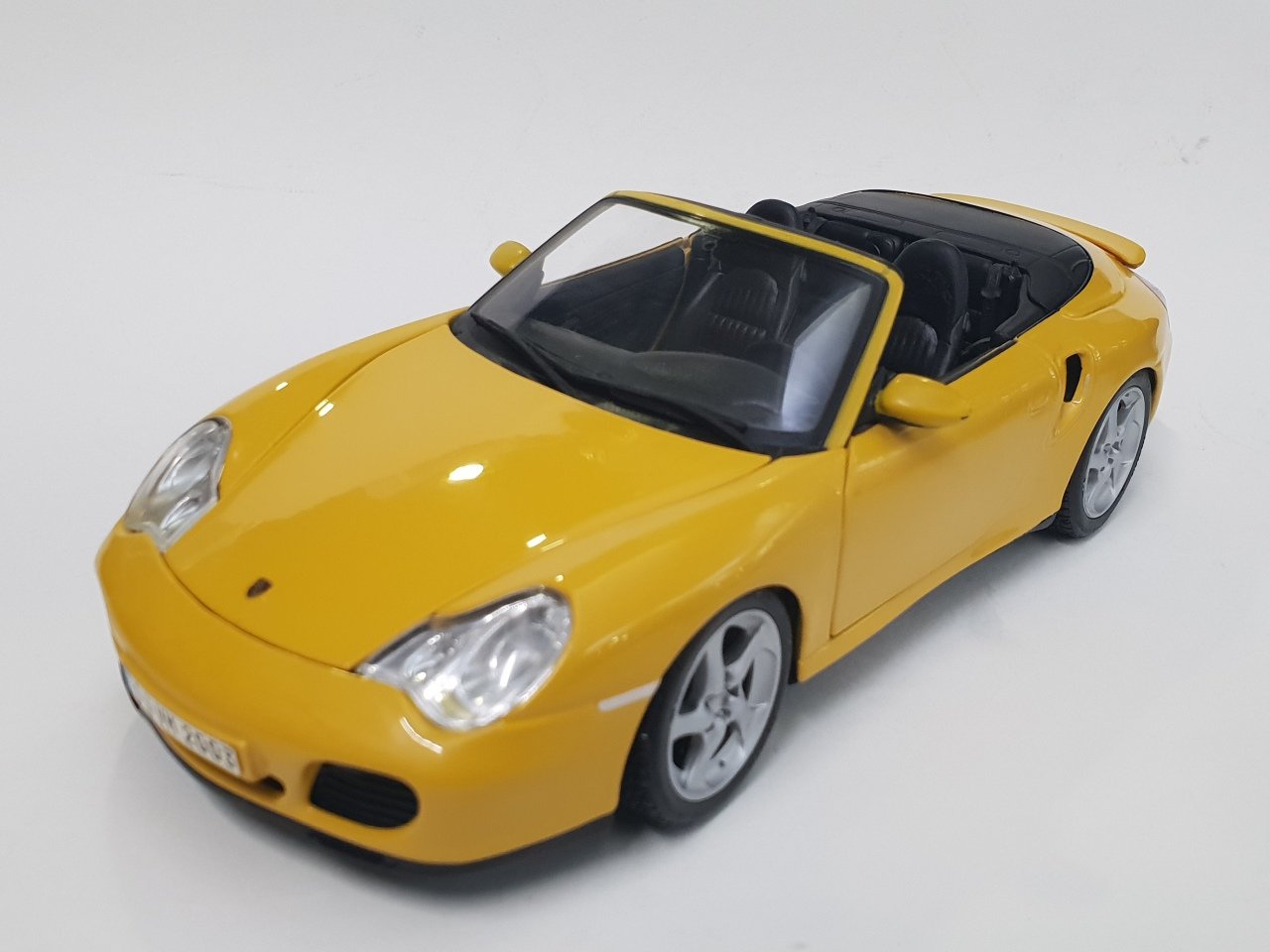 1:18 Porsche 911 (997) Carrera S Cabriolet