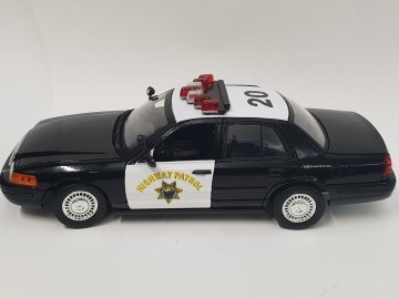 1/18 MOTOR MAX  CROWN VICTORIA POLİCE