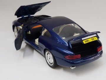 1/18 Guiloy Aston Martin DB7