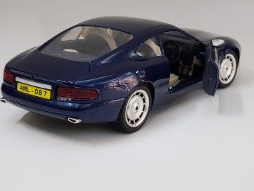 1/18 Guiloy Aston Martin DB7
