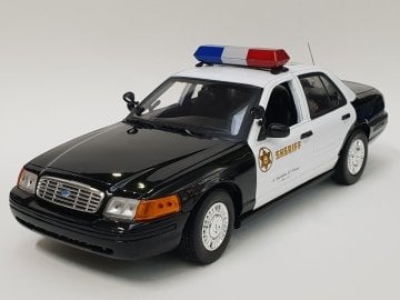 Ford Crown Victoria 1/18 POLICE