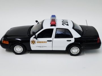 Ford Crown Victoria 1/18 POLICE