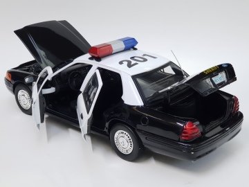 Ford Crown Victoria 1/18 POLICE