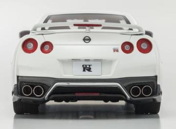 NISSAN GT-R R35 1:18