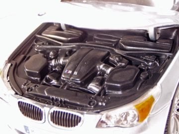 BMW M5 1/18