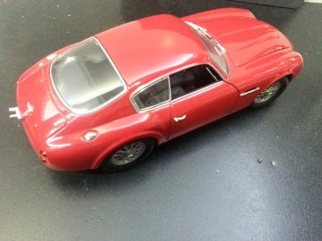 ASTON ARTIN 1962 DB4 GT 1/18