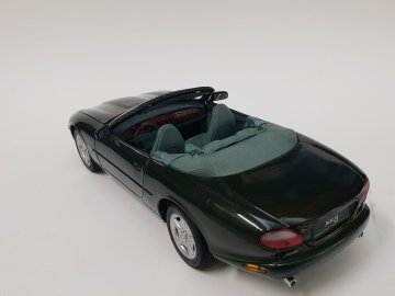 JAGUAR - XK8 SPIDER 1996
