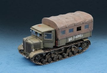 1/72 Soviet Voroshilovets Tractor