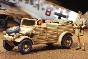 1/48 Kuebekwagen Type 82 (africa)