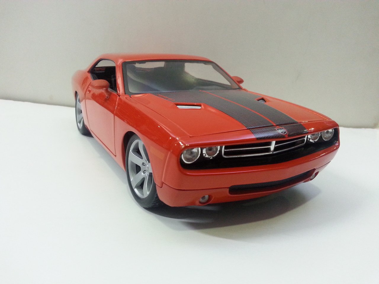 2006 Dodge Challenger Concept 1/18