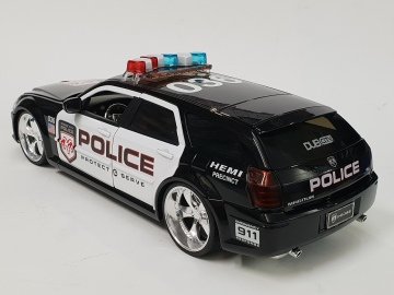 Dodge Magnum R/T Police Car  1/18