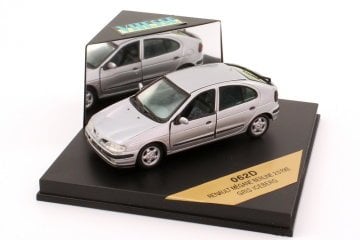 Renault Megane I Berline 2.0 RXE eisberg-grau-met. 1/43