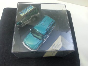 TOYOTA LAND CURISER   1/43