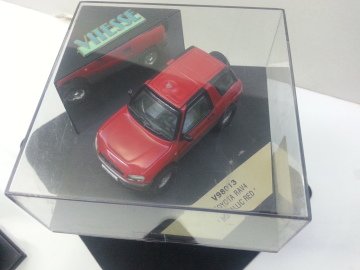 TOYOTA RAV 4 METALLIC RED 1/43