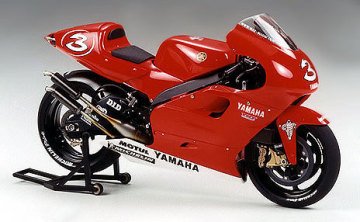 1/12 Factory Yamaha YZR 500 01