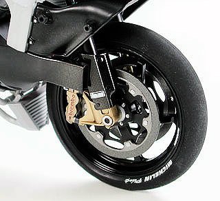 1/12 Factory Yamaha YZR 500 01