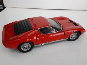 1/18  LOMBARGINI MIURA