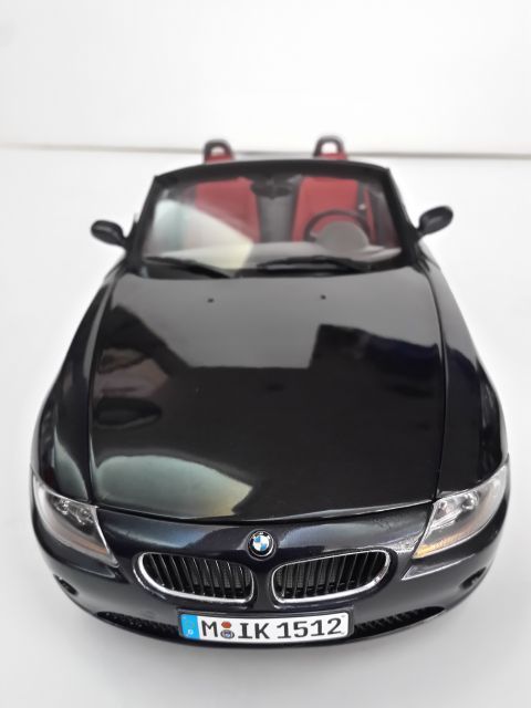 1/18  BMW Z4 Diecast Model