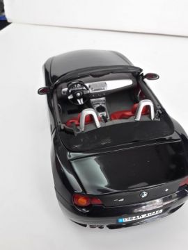 1/18  BMW Z4 Diecast Model