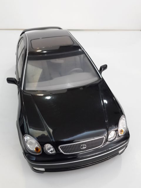 1/18  Lexus Diecast Model