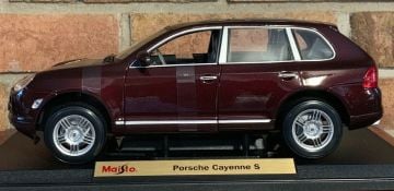 PORSCHE CAYENNE S 1/18