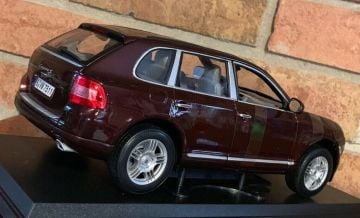 PORSCHE CAYENNE S 1/18