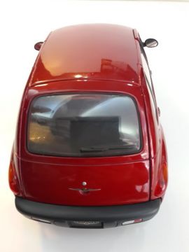 1/18 CHRYSLER PT CRUISER Diecast Model