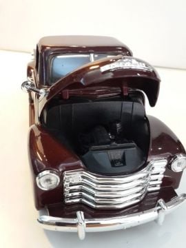 1/18  1953 CHEVROLET Pickup Diecast Model