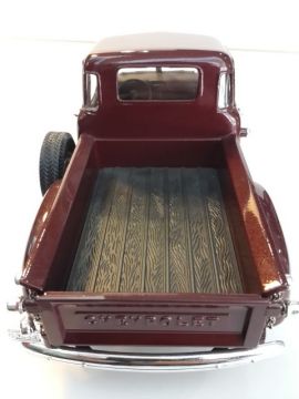 1/18  1953 CHEVROLET Pickup Diecast Model