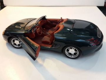 Mustang Mach III   1/18