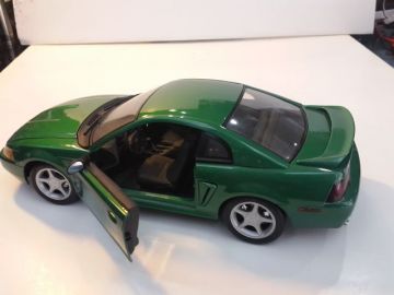 1/18 1999 Mustang GT Diecast Model