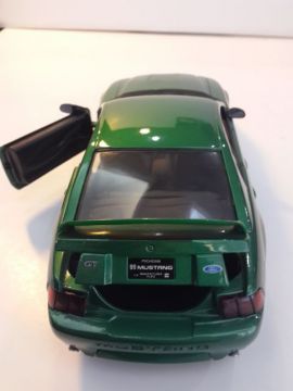 1/18 1999 Mustang GT Diecast Model