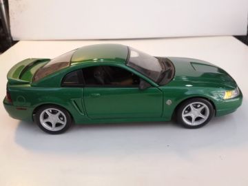 1/18 1999 Mustang GT Diecast Model
