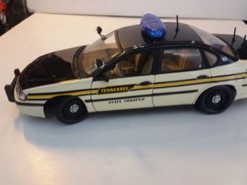 1/18 Chevrolet Impala Diecast Model