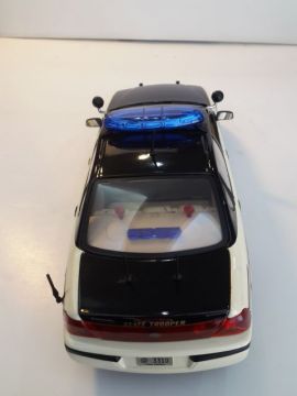 1/18 Chevrolet Impala Diecast Model